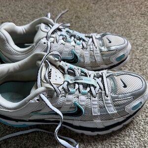 Nike Women's White and Teal Athletic Running Shoes